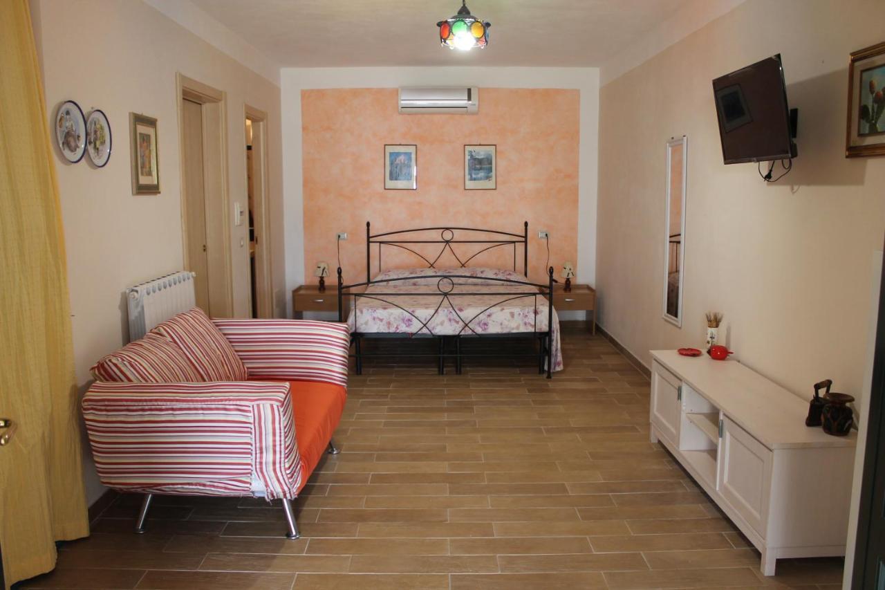 Tarohouse Marina Di Camerota Eksteriør billede